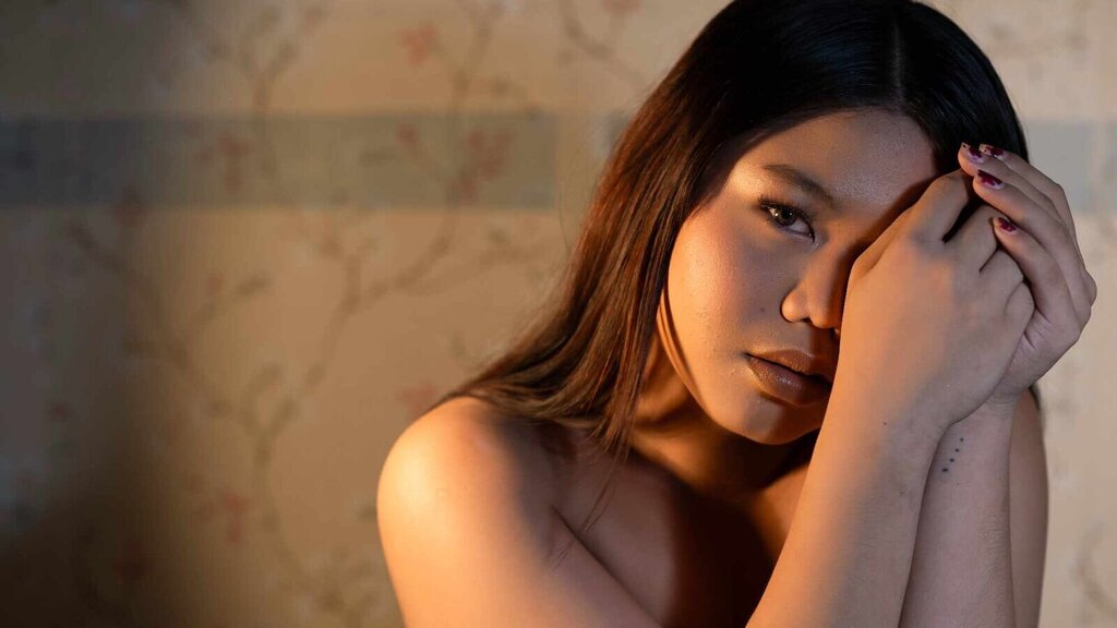 EllizabethTan